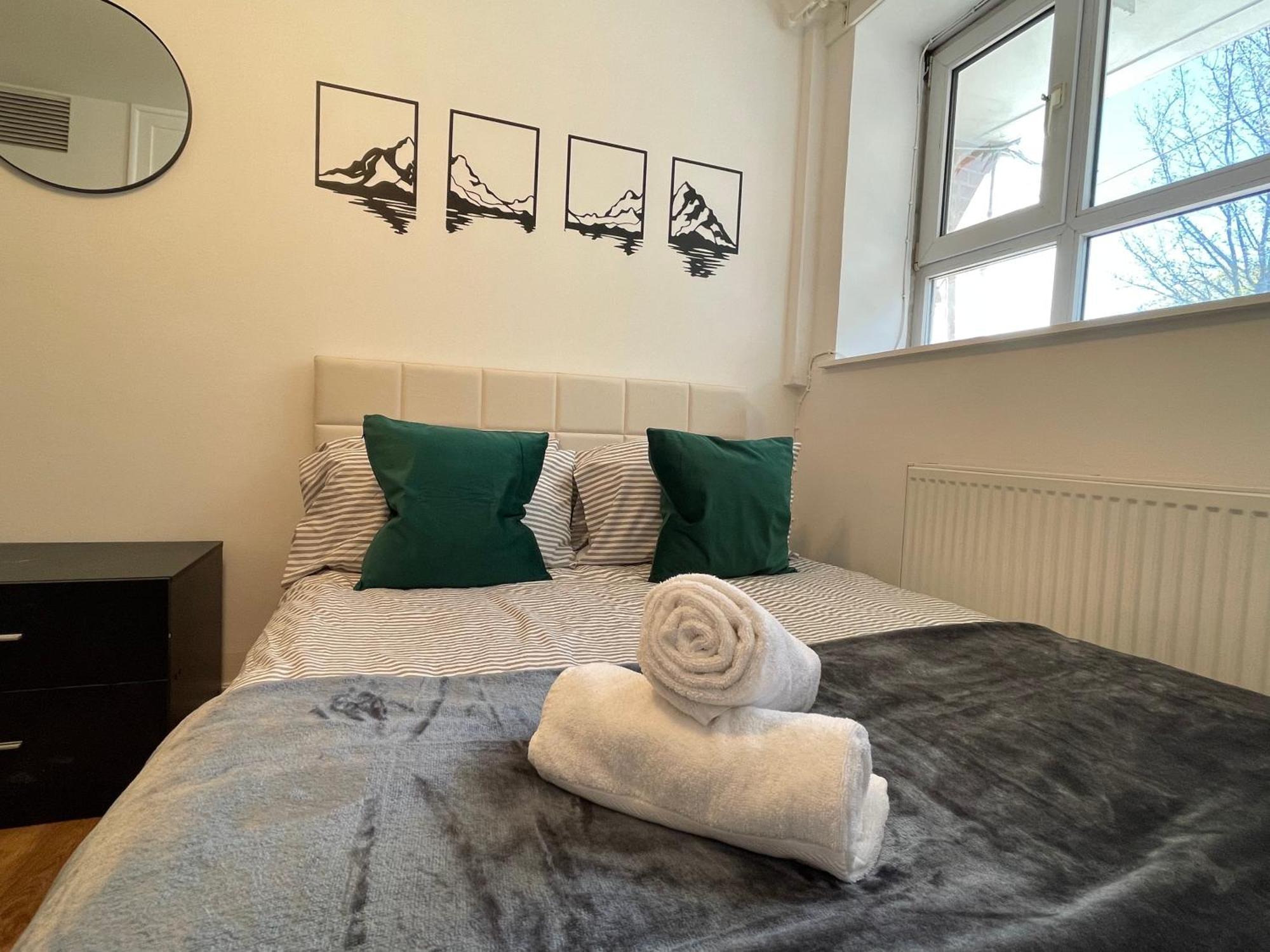 Beautiful Near Waterloo! - Sleeps 9 *